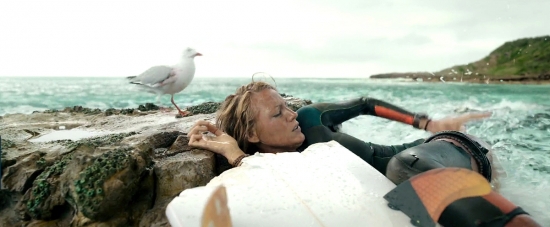 theshallows-blakelively-03103.jpg
