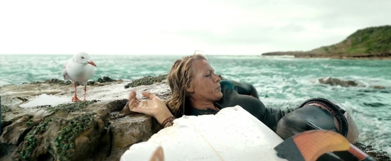 theshallows-blakelively-03104.jpg