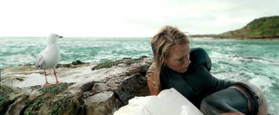 theshallows-blakelively-03106.jpg