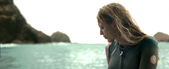 theshallows-blakelively-03123.jpg