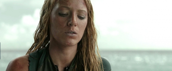 theshallows-blakelively-03158.jpg
