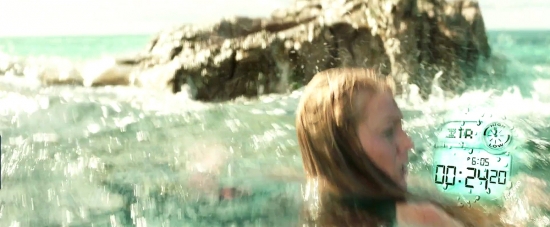 theshallows-blakelively-03330.jpg