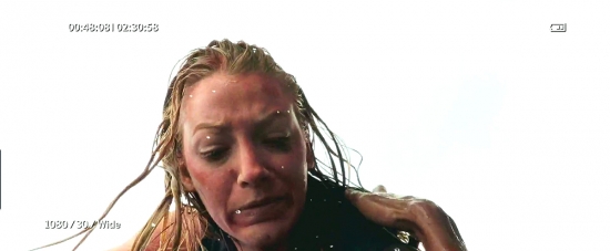 theshallows-blakelively-03406.jpg
