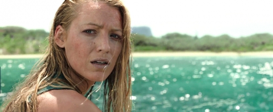 theshallows-blakelively-03456.jpg