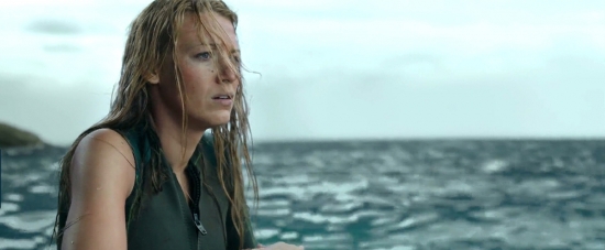 theshallows-blakelively-03722.jpg