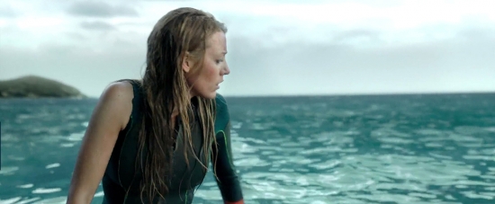 theshallows-blakelively-03773.jpg