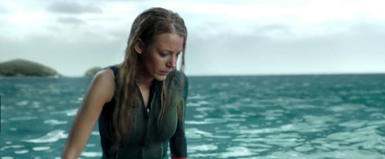 theshallows-blakelively-03774.jpg