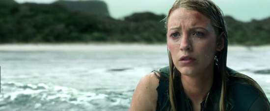 theshallows-blakelively-03815.jpg