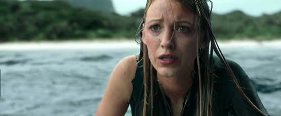 theshallows-blakelively-03832.jpg