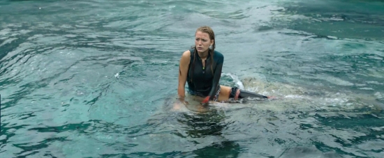 theshallows-blakelively-03839.jpg