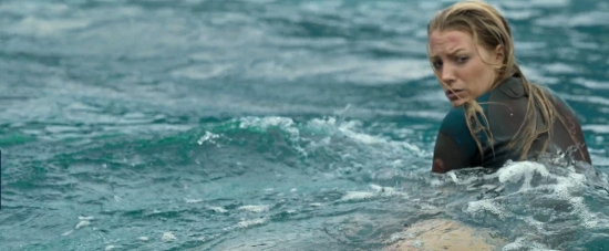 theshallows-blakelively-03846.jpg