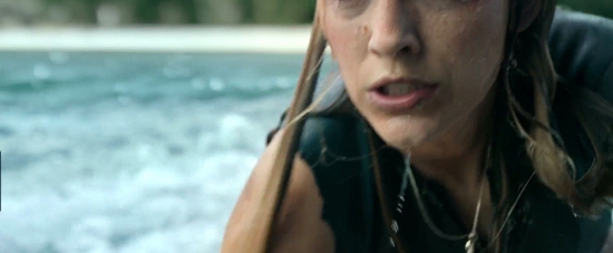 theshallows-blakelively-03851.jpg