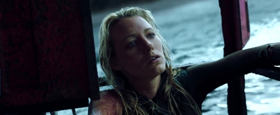 theshallows-blakelively-04020.jpg