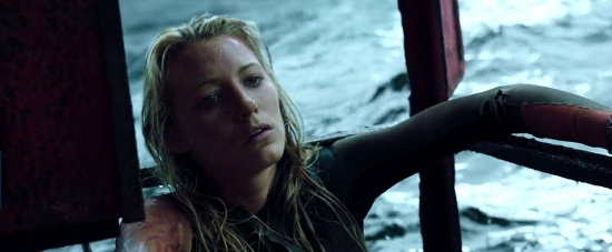 theshallows-blakelively-04021.jpg