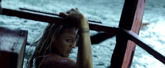theshallows-blakelively-04053.jpg
