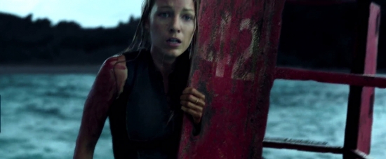 theshallows-blakelively-04118.jpg