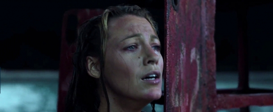 theshallows-blakelively-04163.jpg