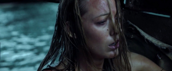 theshallows-blakelively-04217.jpg