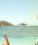 theshallows-blakelively-00298.jpg