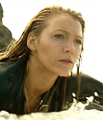 theshallows-blakelively-00522.jpg