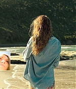 theshallows-blakelively-00963.jpg