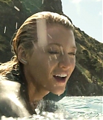 theshallows-blakelively-01230.jpg