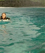 theshallows-blakelively-01244.jpg