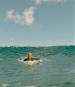 theshallows-blakelively-01303.jpg