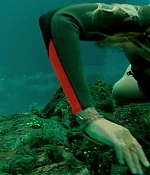 theshallows-blakelively-01332.jpg