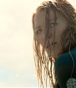 theshallows-blakelively-01695.jpg