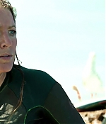 theshallows-blakelively-03228.jpg