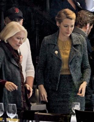 blake-lively-on-screen-mom-ellen-burstyn-lunch-in-character-02.jpg