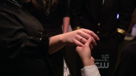 S03E17_715.jpg