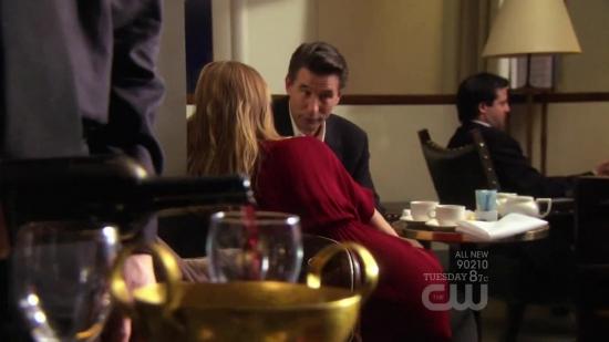 S03E19_290.jpg