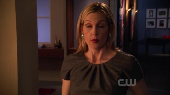 S03E19_450.jpg