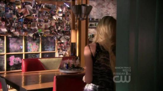 Click to view full size image
==============
S03E22_020.jpg S03E22_020.jpg