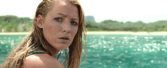 theshallows-blakelively-03439.jpg