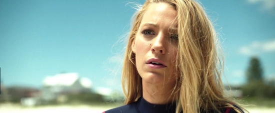 theshallows-blakelively-04790.jpg