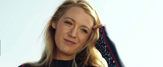 theshallows-blakelively-04825.jpg