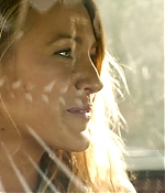 theshallows-blakelively-00250.jpg