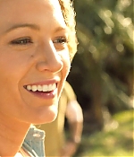 theshallows-blakelively-00302.jpg
