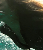 theshallows-blakelively-01611.jpg