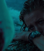 theshallows-blakelively-02000.jpg