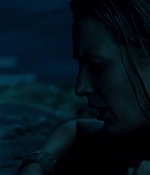 theshallows-blakelively-02111.jpg