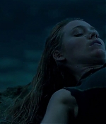 theshallows-blakelively-02237.jpg