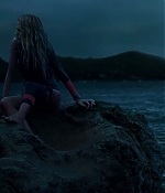 theshallows-blakelively-02304.jpg