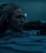 theshallows-blakelively-02391.jpg
