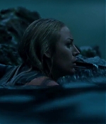 theshallows-blakelively-02394.jpg