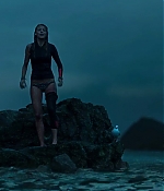 theshallows-blakelively-02505.jpg