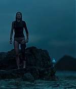 theshallows-blakelively-02506.jpg